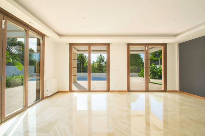 Image No.9-4 Bed Villa for sale