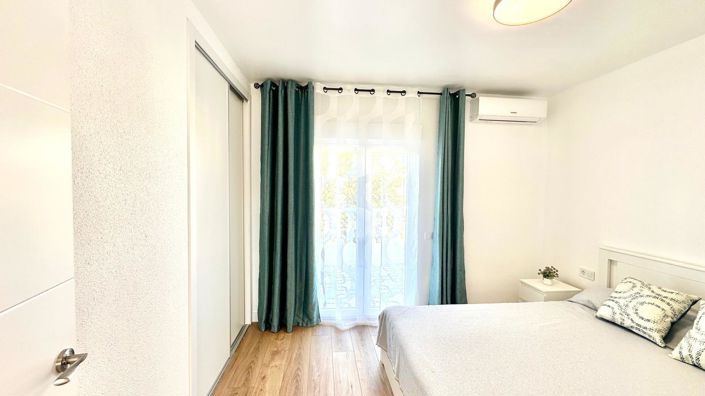 Image No.19-3 Bed Property for sale