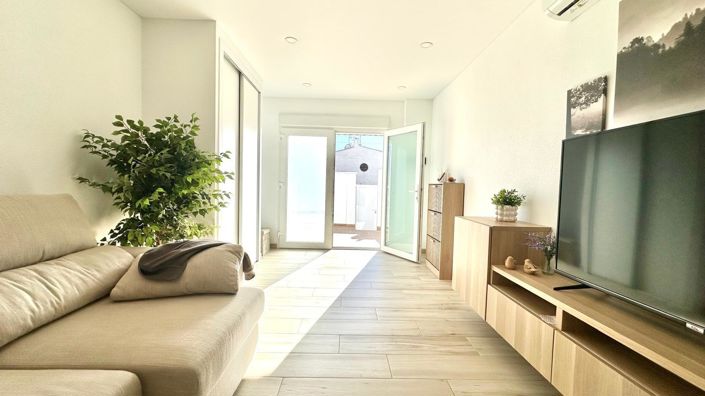 Image No.42-3 Bed Property for sale