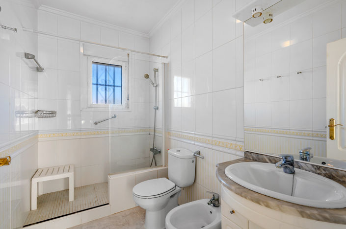 Image No.35-4 Bed Villa for sale