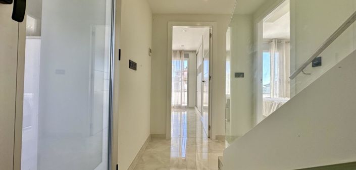 Image No.19-3 Bed Villa for sale