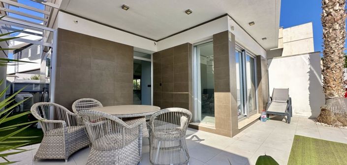 Image No.2-3 Bed Villa for sale