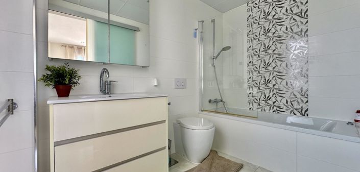 Image No.32-3 Bed Villa for sale