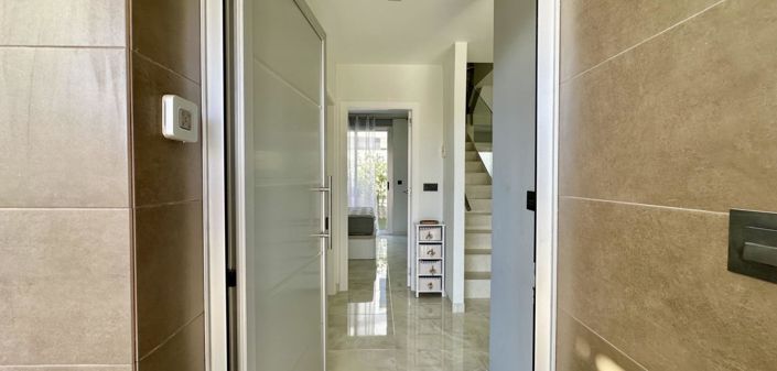 Image No.4-3 Bed Villa for sale