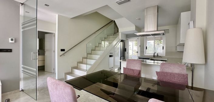 Image No.7-3 Bed Villa for sale