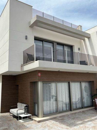 Image No.40-3 Bed Villa for sale