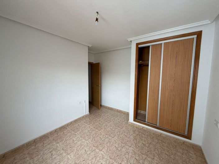 Image No.5-Appartement de 2 chambres à vendre à Torrevieja