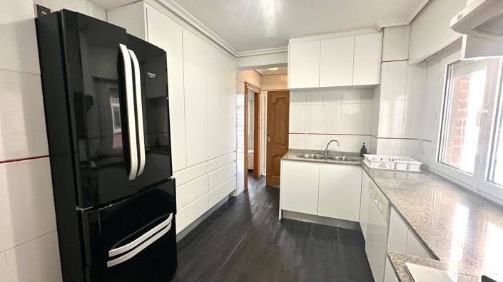 Image No.34-3 Bed Apartment for sale