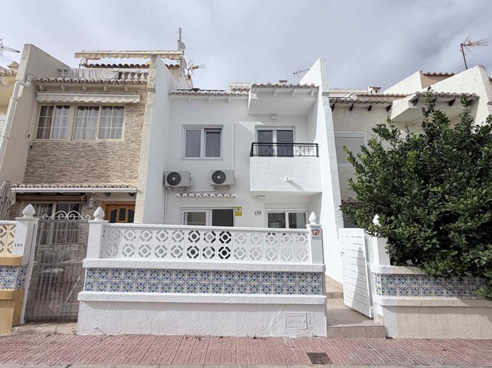 Image No.2-Propriété de 3 chambres à vendre à Torrevieja