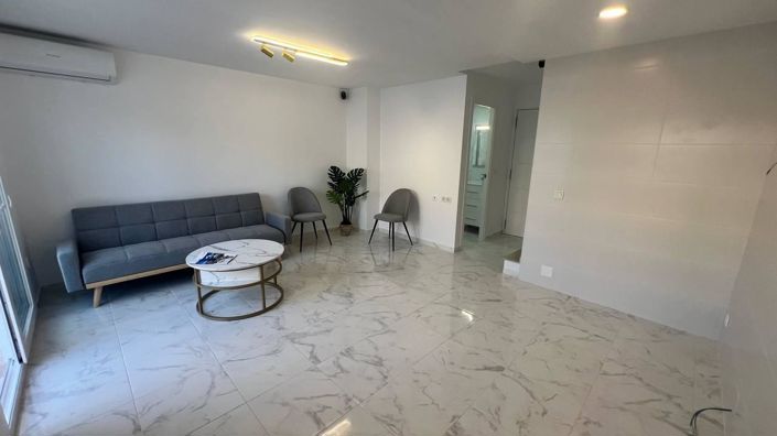 Image No.12-3 Bed Property for sale