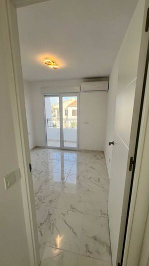 Image No.23-3 Bed Property for sale