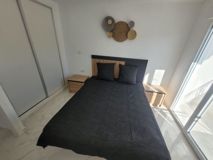 Image No.26-3 Bed Property for sale