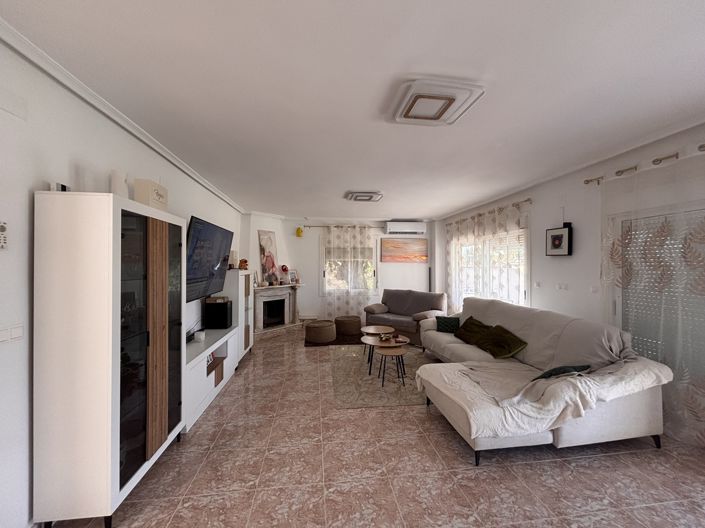 Image No.15-5 Bed Villa for sale