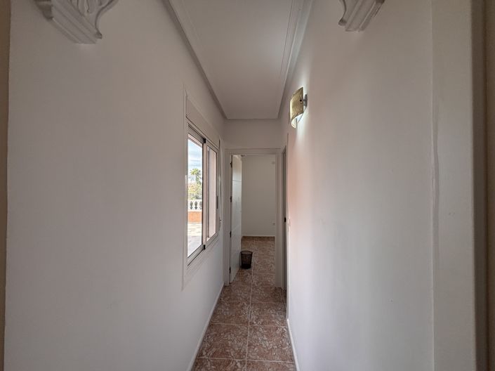 Image No.36-5 Bed Villa for sale