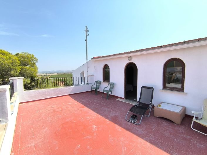 Image No.5-8 Bed Villa for sale