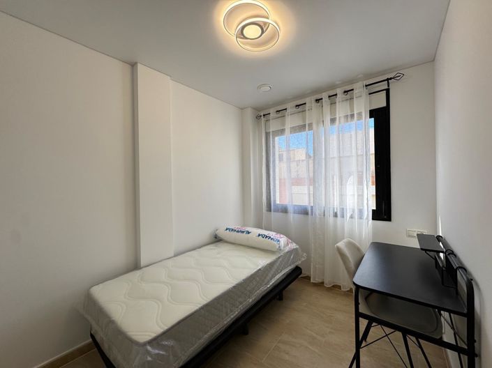 Image No.25-3 Bed Apartment for sale