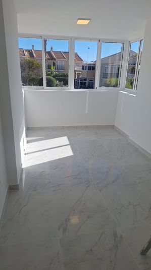 Image No.18-Propriété de 2 chambres à vendre à Torrevieja