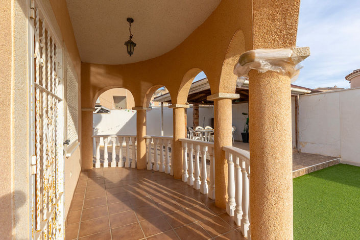 Image No.20-4 Bed Villa for sale