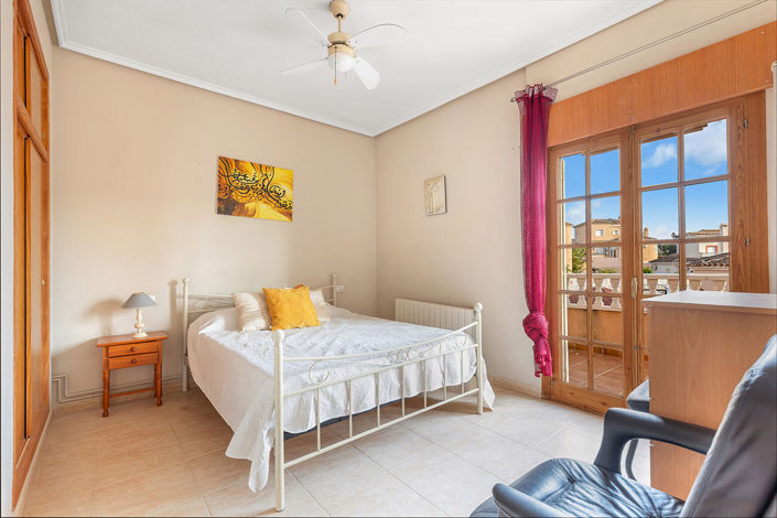 Image No.42-4 Bed Villa for sale