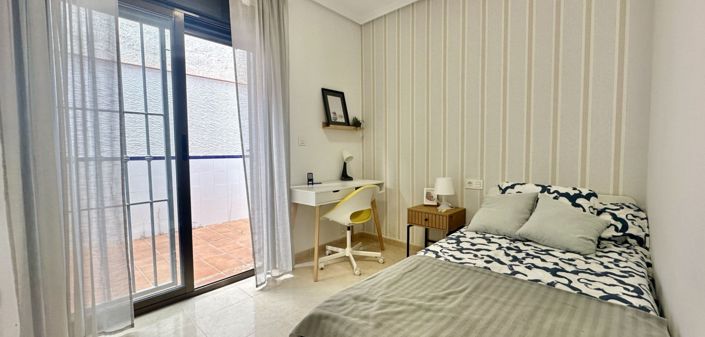 Image No.15-3 Bed Property for sale