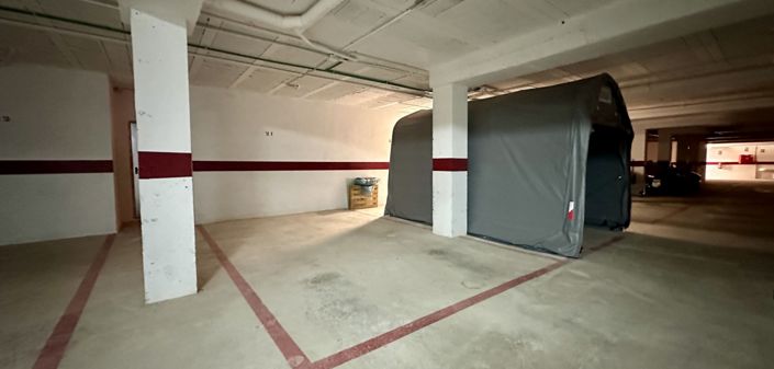 Image No.24-3 Bed Property for sale