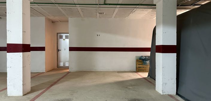 Image No.28-3 Bed Property for sale