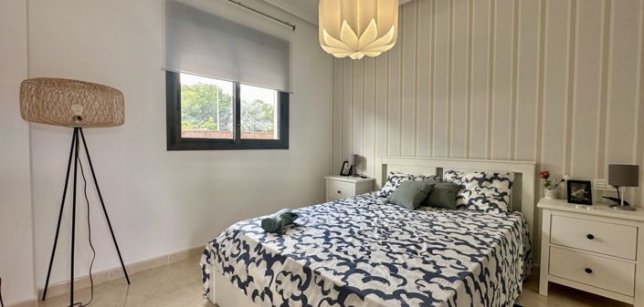 Image No.3-3 Bed Property for sale