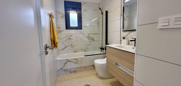 Image No.36-3 Bed Property for sale