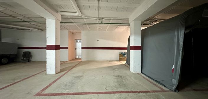 Image No.48-3 Bed Property for sale