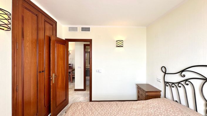 Image No.18-3 Bed Apartment for sale
