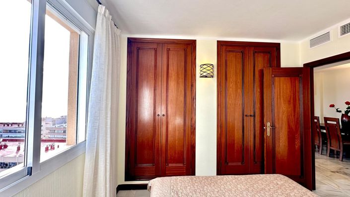 Image No.23-3 Bed Apartment for sale