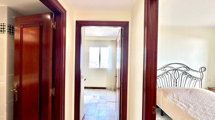 Image No.25-3 Bed Apartment for sale