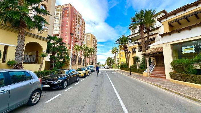 Image No.3-3 Bed Apartment for sale