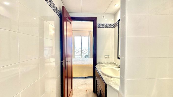 Image No.45-3 Bed Apartment for sale