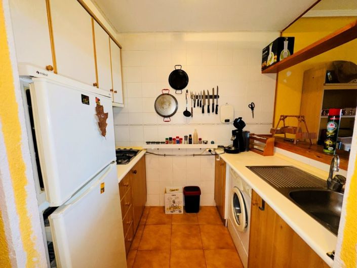 Image No.10-1 Bed Apartment for sale