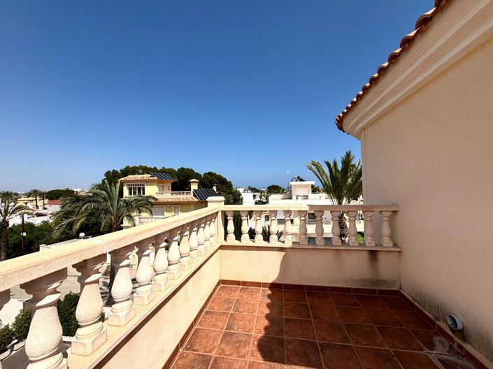 Image No.23-4 Bed Villa for sale