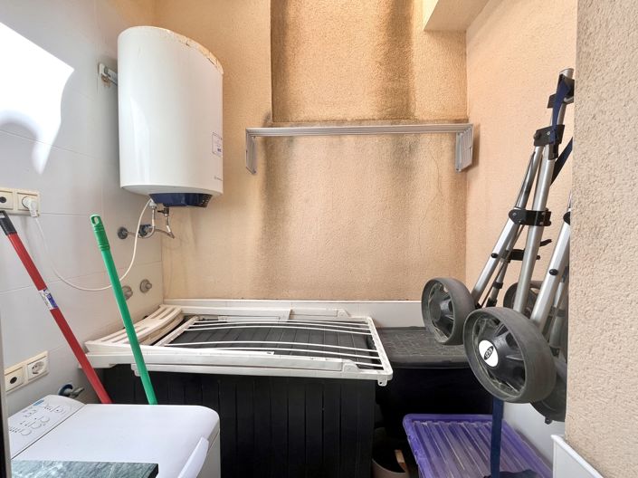 Image No.35-2 Bed Property for sale