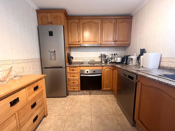 Image No.8-2 Bed Property for sale