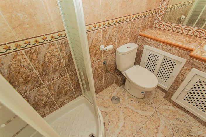 Image No.33-4 Bed Property for sale