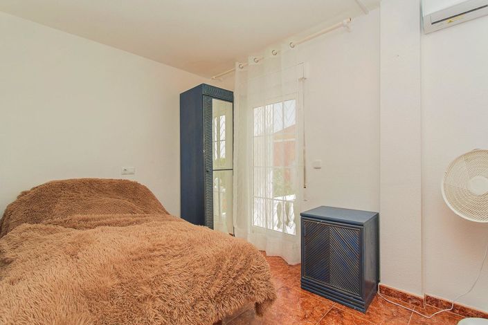 Image No.36-4 Bed Property for sale