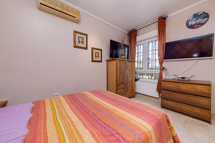 Image No.20-3 Bed Villa for sale