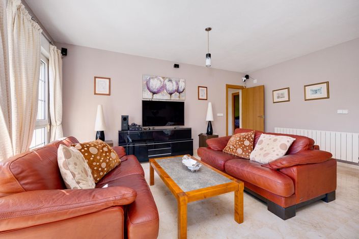 Image No.6-3 Bed Villa for sale