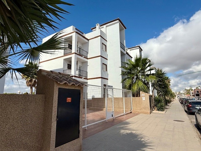 Image No.2-Appartement de 2 chambres à vendre à Orihuela Costa