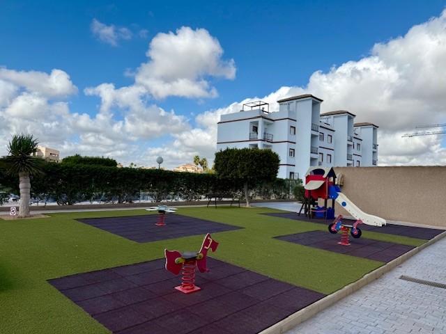 Image No.4-Appartement de 2 chambres à vendre à Orihuela Costa