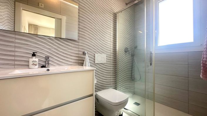 Image No.45-3 Bed Villa for sale