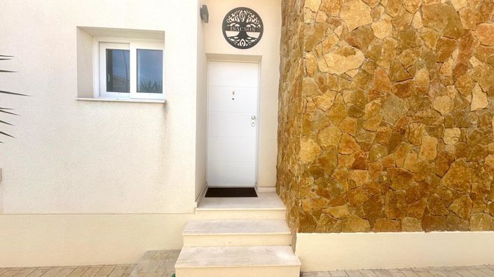 Image No.6-3 Bed Villa for sale