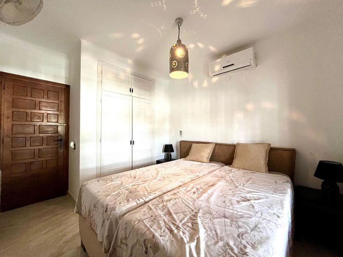 Image No.42-4 Bed Villa for sale