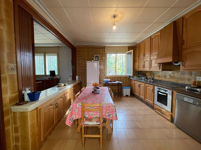 Image No.3-Villa de 4 chambres à vendre à Elche