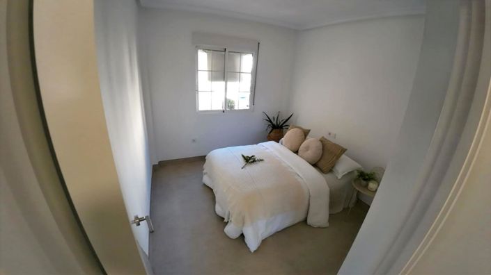 Image No.12-2 Bed Apartment for sale