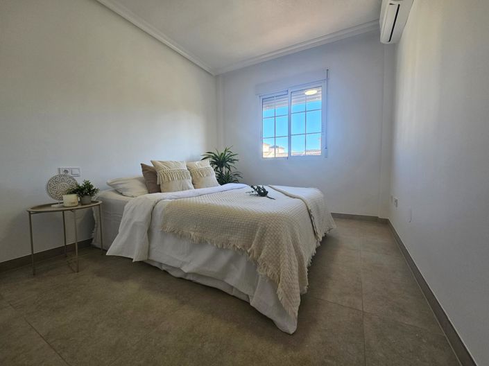 Image No.13-2 Bed Apartment for sale